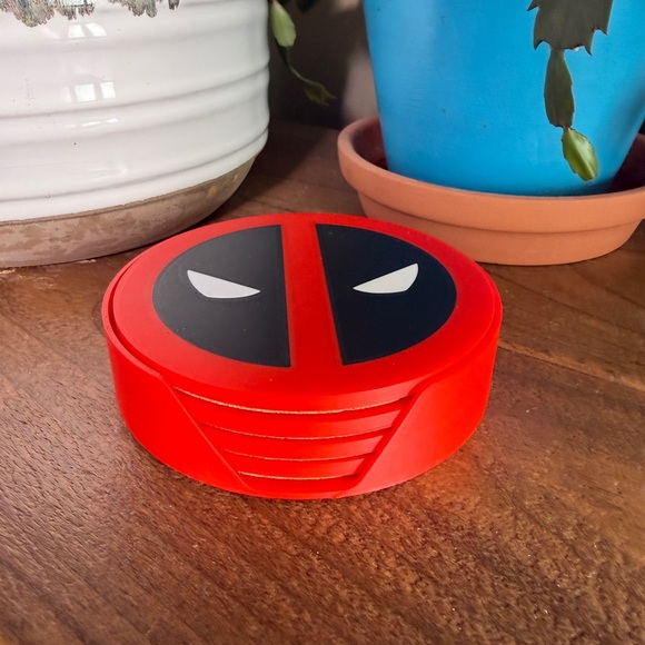 Deadpool Coaster Set of 4 with Holder | Marvel Comics Drink Coasters - Picture 6 of 10